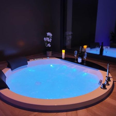 Les Suites Du Payre - Suite Passion Talmont-Saint-Hilaire Extérieur photo