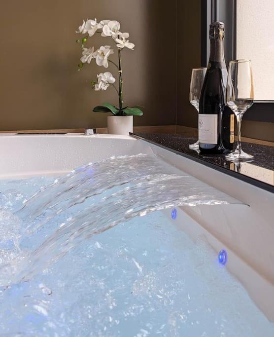 Les Suites Du Payre - Suite Passion Talmont-Saint-Hilaire Extérieur photo